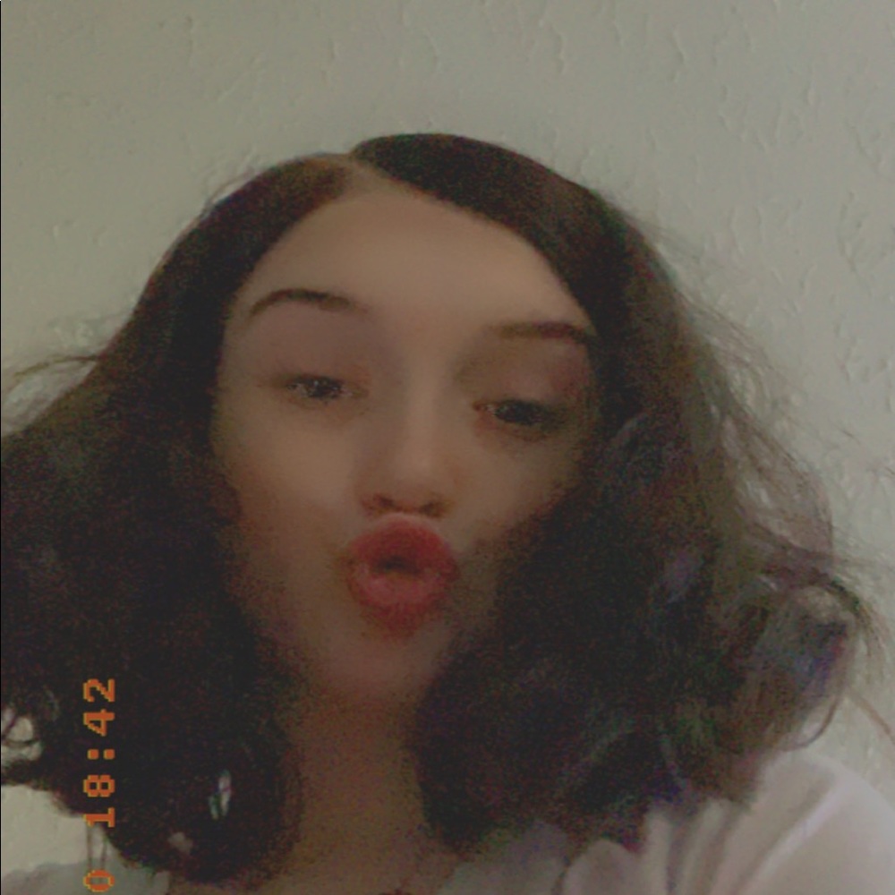 Meet your Posher, Mikayah